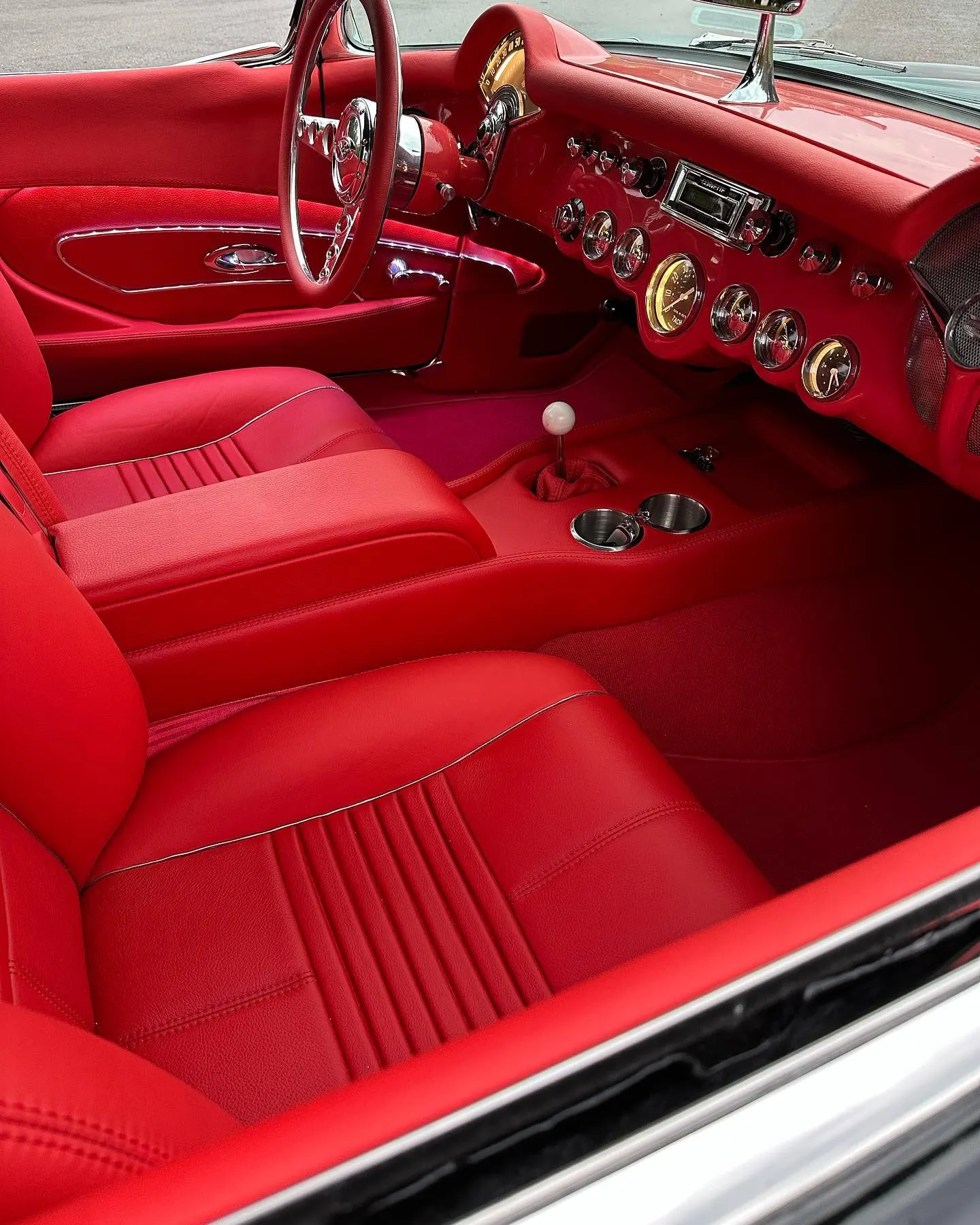 1957 Chevrolet Corvette, photo 2