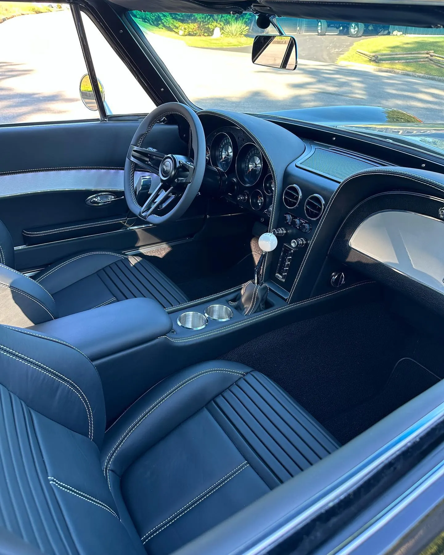 1965 Chevrolet Corvette Sting Ray, photo 3